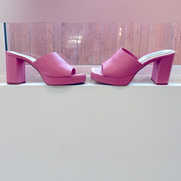 Steve Madden Barbie Pink Mules size 7! - Picture 6 of 8